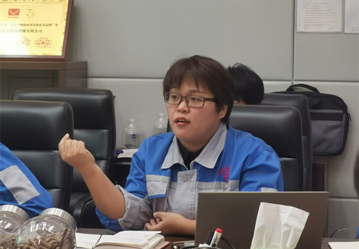 李總監(jiān)為大家進行銷售技巧培訓